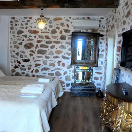 Lemon Villa Hotel (Adults Only) 3*